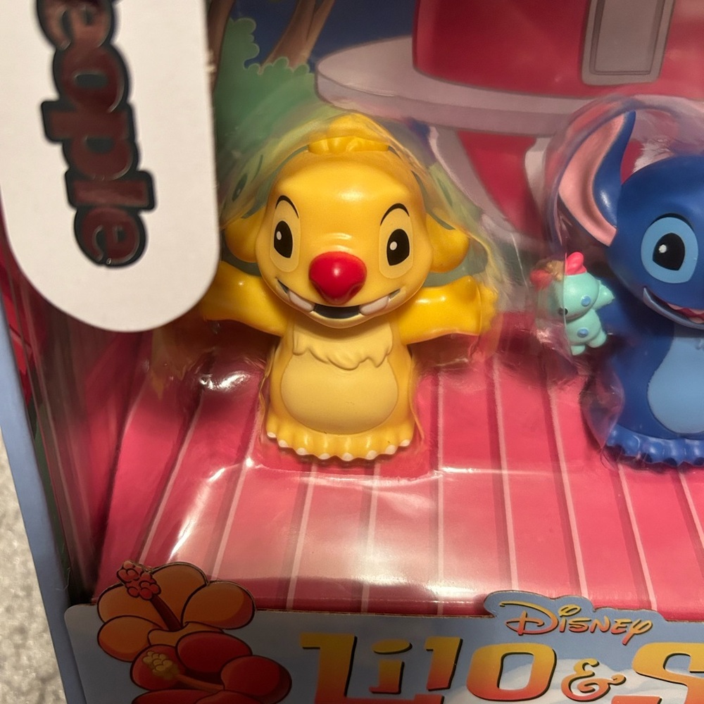 Disney Stitch and the Cousins Little People Fisher-Price Collector - Picture 2 of 12